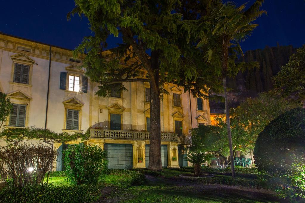 Il Batti Apartment Water Front And Private Beach Toscolano Maderno Exterior photo
