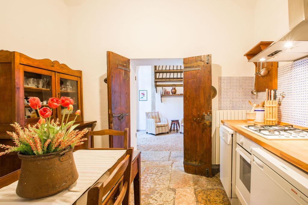 Il Batti Apartment Water Front And Private Beach Toscolano Maderno Exterior photo